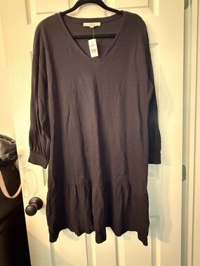 LOFT V-Neck Long Sleeve Dress in Black